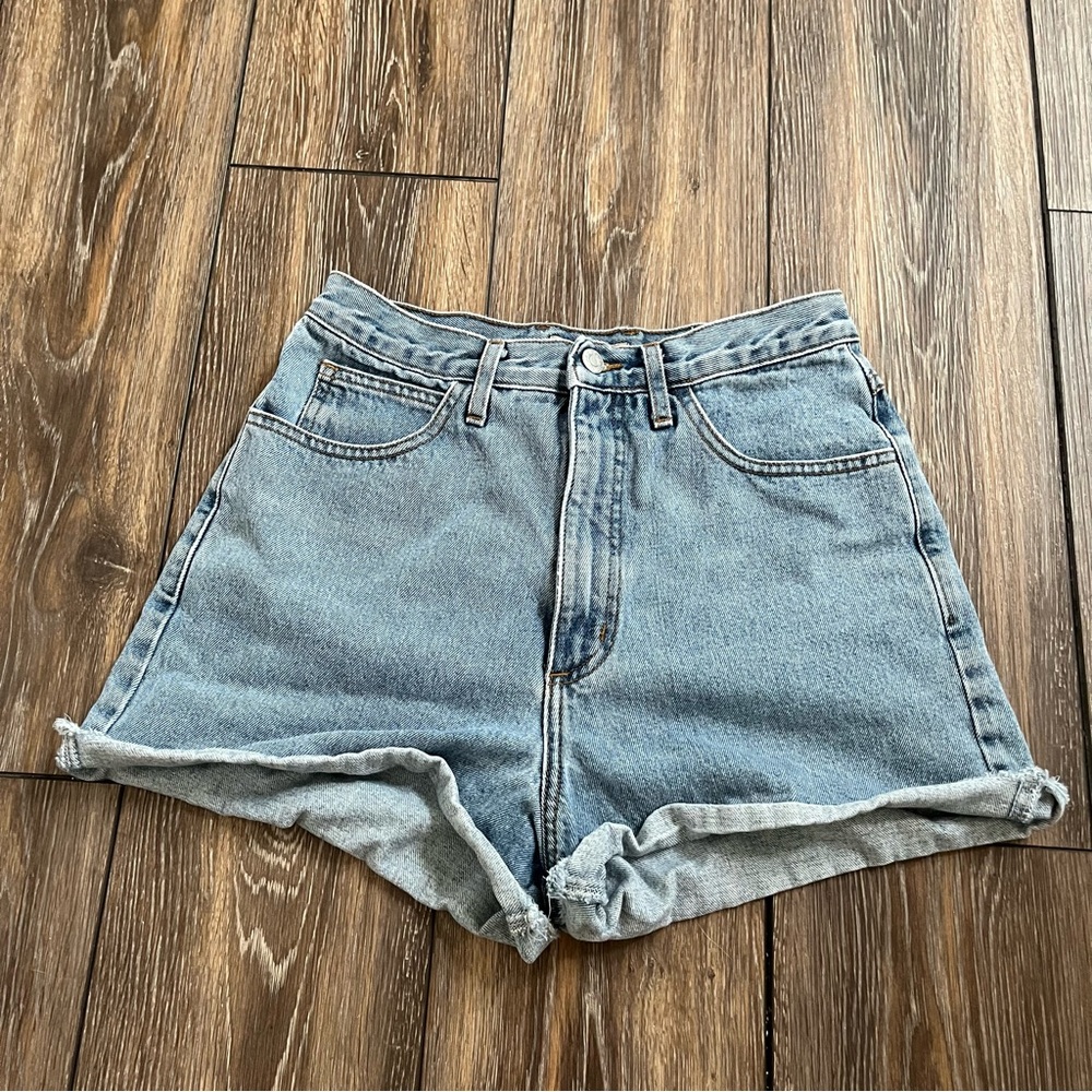 Guess vintage Y2K high waisted cutoff denim shorts